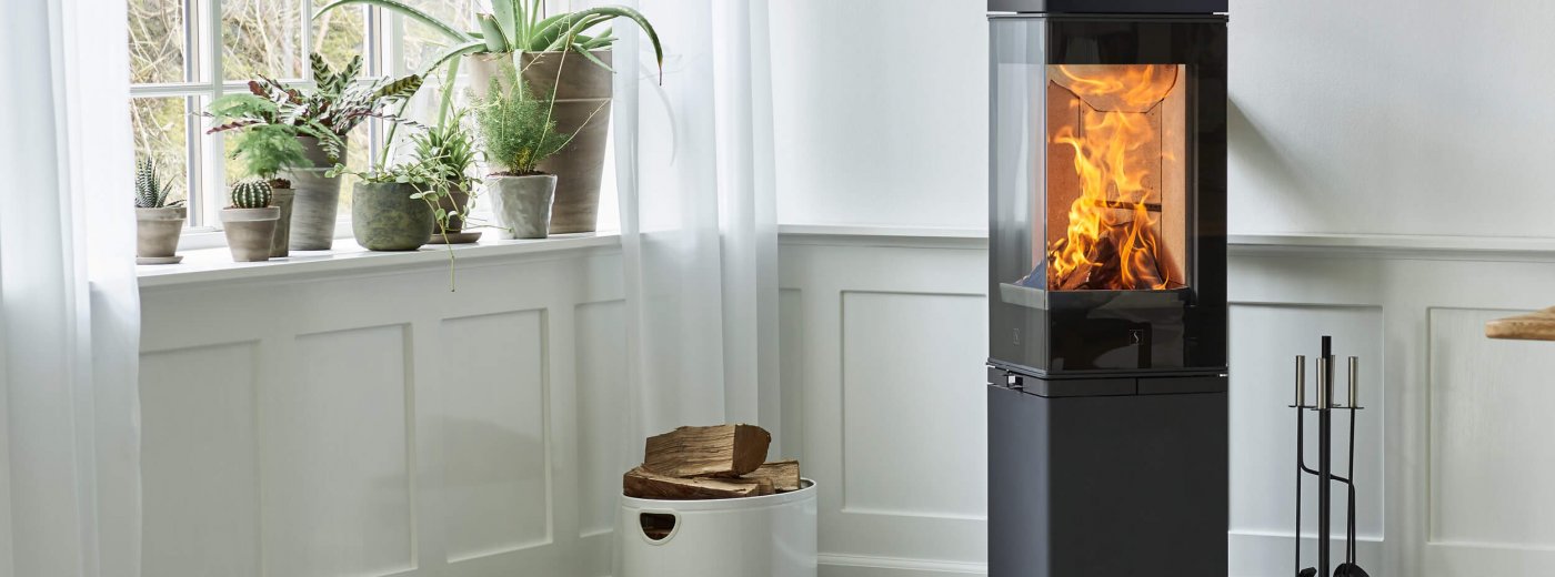 Large log burner Scan 80 with diamond shape